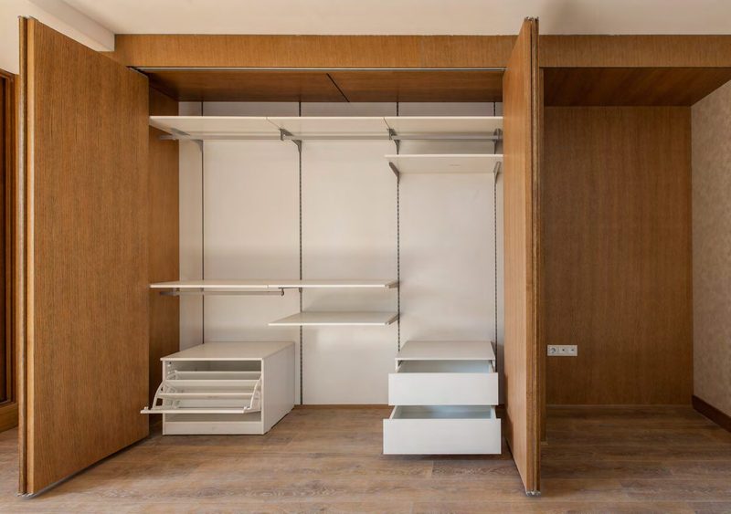 کابینت و آرایههای چوبی آشپزخانه ساختمان کاویان